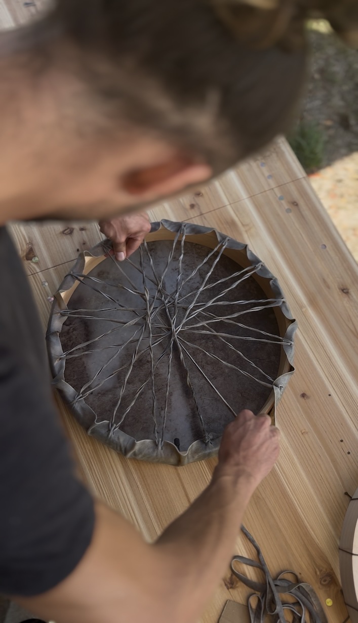Trommelbau mit Naturhaut